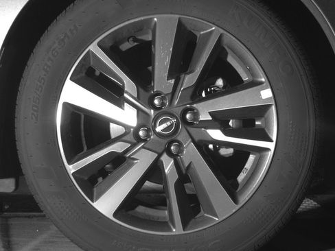 Used 2025 Nissan Versa SV image 13