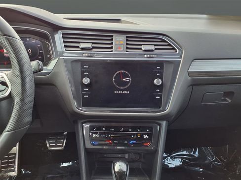 Used 2024 Volkswagen Tiguan SEL R-Line image 19