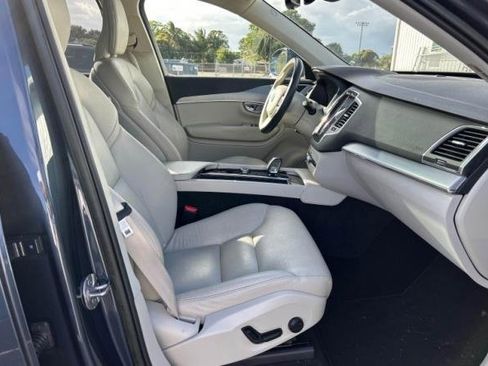 Certified 2023 Volvo XC90 B5 Core image 13