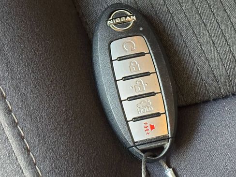 Used 2025 Nissan Altima 2.5 SV FWD image 19