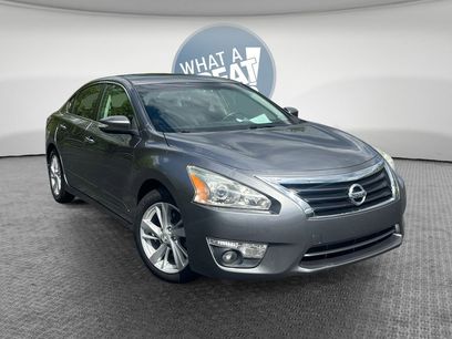 Used 2015 Nissan Altima 2.5 SV w/ Convenience Package
