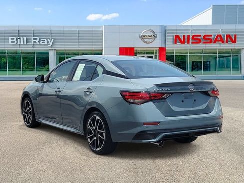 Certified 2025 Nissan Sentra SR FWD image 3