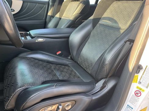 Used 2019 Lexus LS 500 F Sport w/ Accessory Package (Z1) AWD/4WD image 32