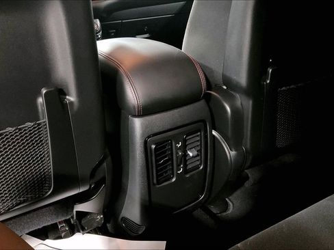 Used 2025 Dodge Durango R/T w/ Blacktop Package AWD/4WD image 30