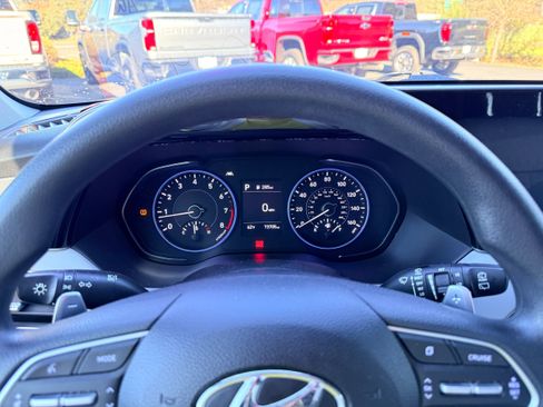 Used 2021 Hyundai Palisade SE image 16