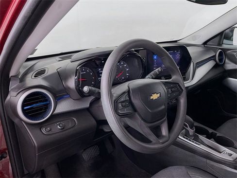 Certified 2024 Chevrolet Trax LS image 13