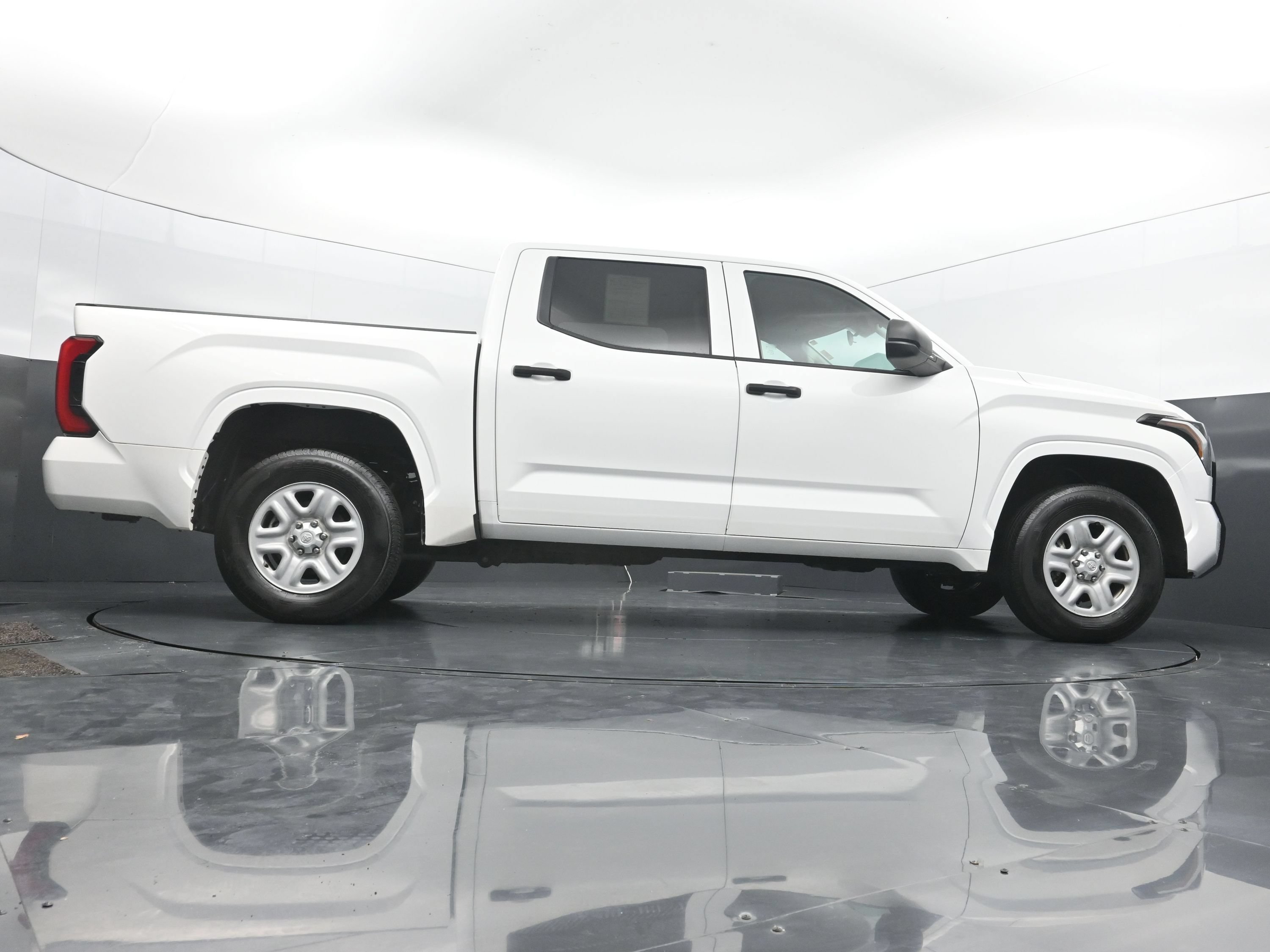 Used 2022 Toyota Tundra SR w/ SR Tow Package RWD image 39