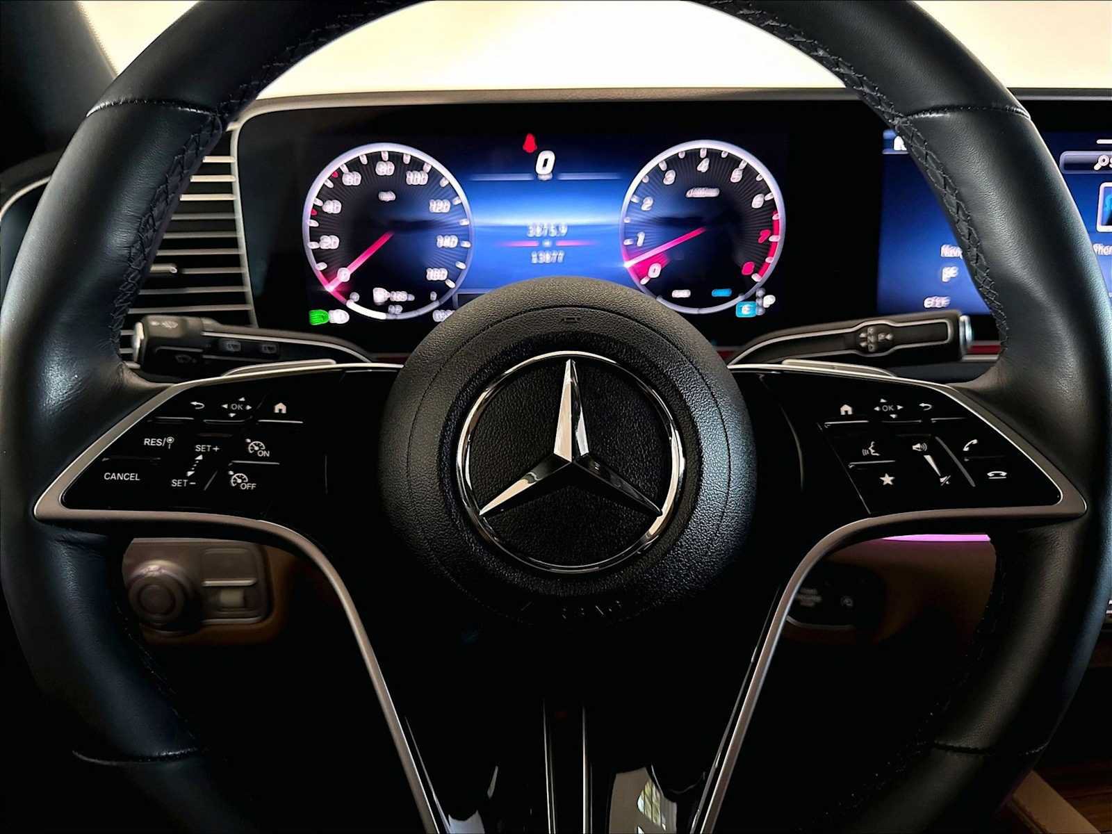 Used 2024 Mercedes-Benz GLE 450 4MATIC image 18