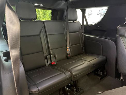 Used 2022 GMC Yukon XL Denali w/ Denali Ultimate Package AWD/4WD image 27