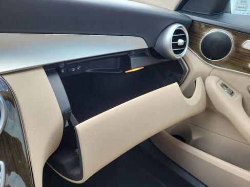 Used 2019 Mercedes-Benz C 300 Sedan w/ Premium Package image 31