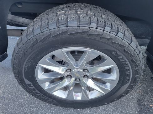 Certified 2020 Chevrolet Silverado 1500 LTZ AWD/4WD image 47