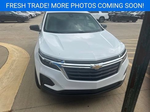 Used 2024 Chevrolet Equinox LS w/ LS Convenience Package AWD/4WD image 2