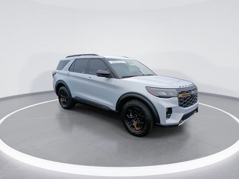 Used 2026 Ford Explorer Tremor image 2