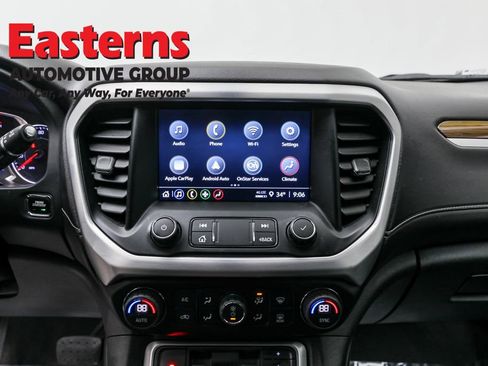 Used 2022 GMC Acadia SLE image 12