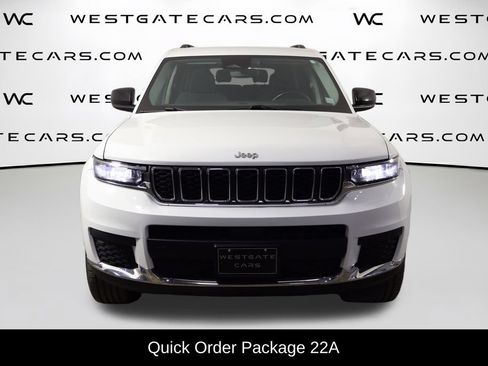 Used 2022 Jeep Grand Cherokee L Laredo w/ Luxury Tech Group I AWD/4WD image 2