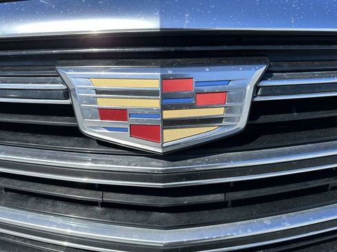 Used 2018 Cadillac XTS Luxury image 10