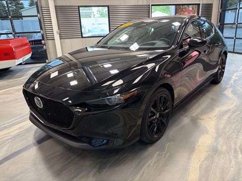 Used 2024 MAZDA MAZDA3 s FWD image 3