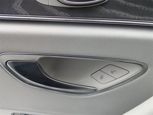 Used 2021 Mercedes-Benz E 450 4MATIC All-Terrain Wagon image 11