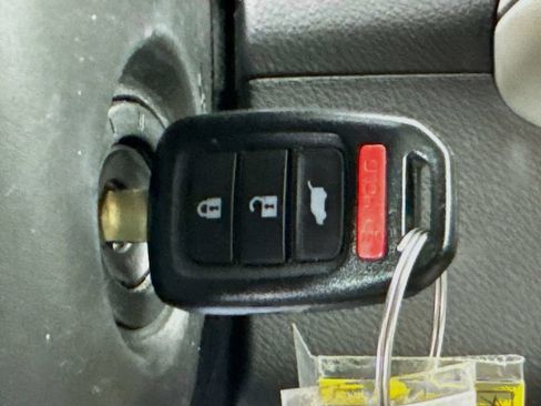 Used 2019 Honda HR-V LX image 21