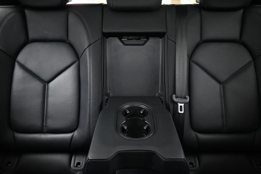 Certified 2024 Porsche Macan Turbo AWD/4WD image 21