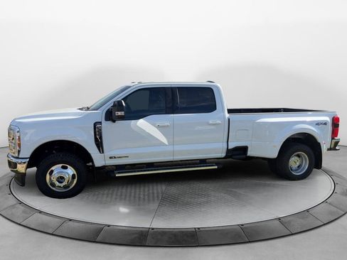 Used 2025 Ford F350 Lariat AWD/4WD image 3