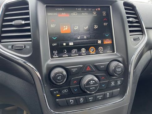 Used 2017 Jeep Grand Cherokee Altitude image 29