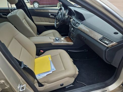 Used 2011 Mercedes-Benz E 350 Sedan image 9
