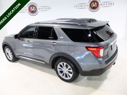 Used 2021 Ford Explorer Limited w/ Equipment Group 301A AWD/4WD image 12