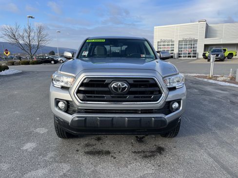 Used 2019 Toyota Tacoma SR5 image 9
