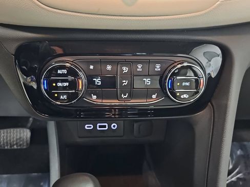 Used 2023 Buick Encore GX Select w/ Safety Package II AWD/4WD image 20
