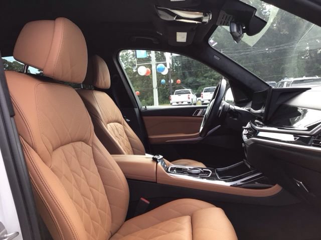 Used 2023 BMW X7 xDrive40i w/ Executive Package AWD/4WD image 26