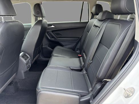 Used 2021 Volkswagen Tiguan SE AWD/4WD image 29