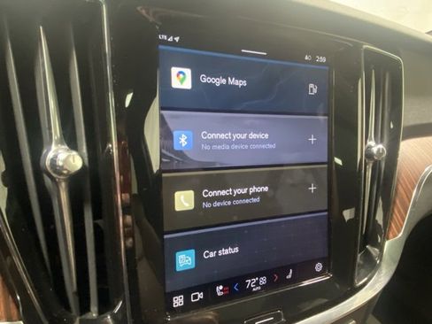 Used 2024 Volvo V60 B5 Cross Country Plus image 18