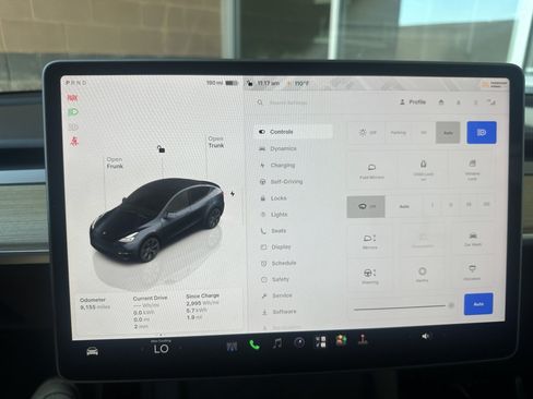Used 2025 Tesla Model Y Long Range RWD image 27