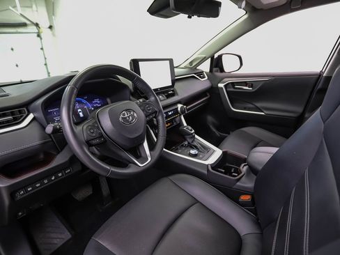 Used 2024 Toyota RAV4 Limited w/ Advanced Technology Package AWD/4WD image 10