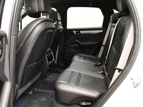 Used 2023 Porsche Cayenne S image 46