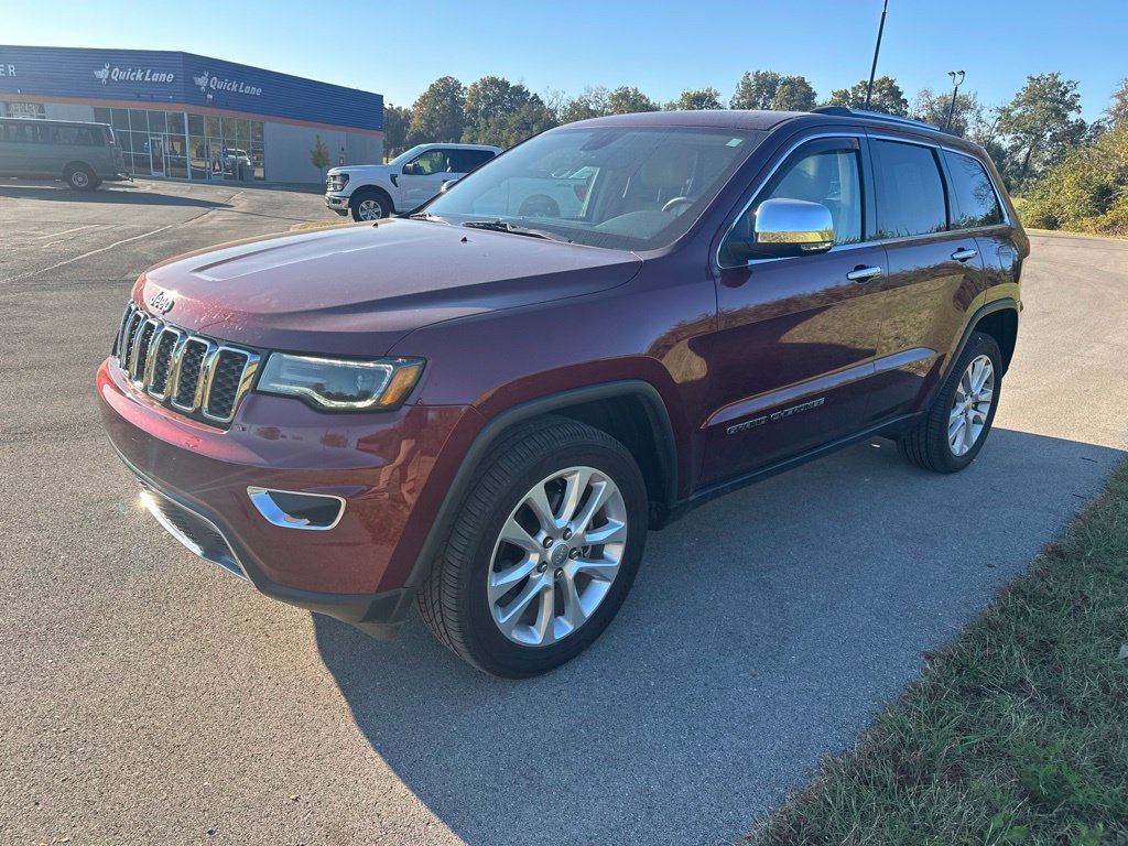 Used 2017 Jeep Grand Cherokee Limited w/ Luxury Group II AWD/4WD image 3