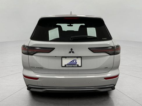New 2026 Mitsubishi Outlander SE AWD/4WD image 40