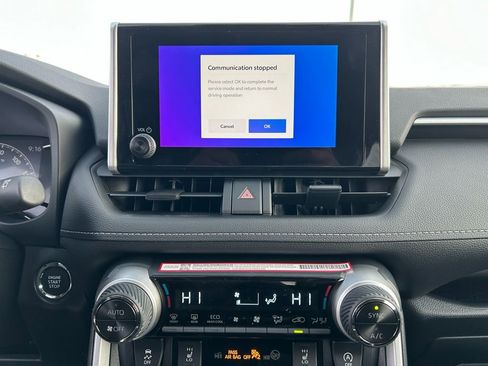 Used 2025 Toyota RAV4 XLE w/ Convenience Package image 15