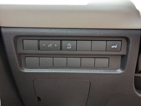 New 2026 Mitsubishi Outlander SEL FWD image 28