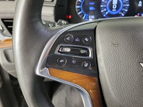 Used 2017 Cadillac Escalade Premium Luxury RWD image 23