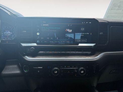 Used 2022 Chevrolet Silverado 1500 LTZ AWD/4WD image 6
