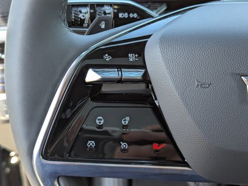 New 2025 Cadillac Escalade IQ Luxury 1 w/ Smart Trailering package image 31