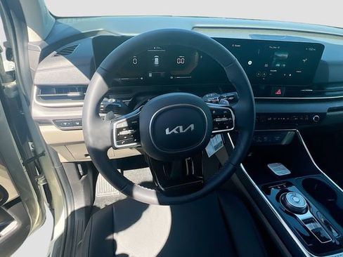 New 2026 Kia Carnival EX image 11