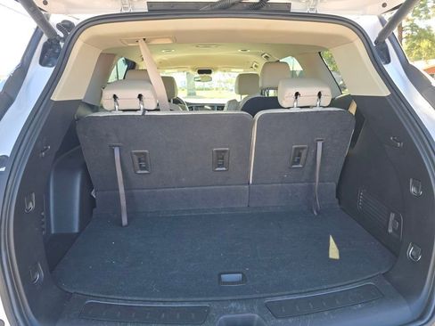 Used 2021 Buick Enclave Essence w/ Sport Touring Edition image 11