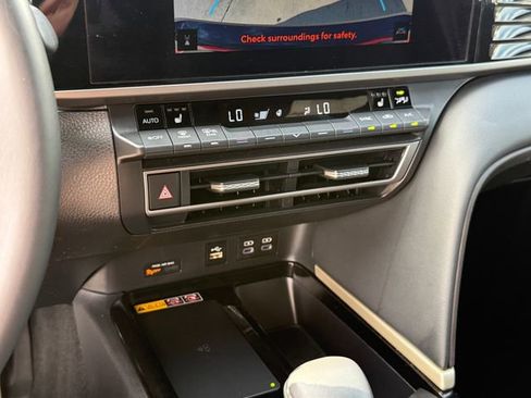 Used 2025 Toyota Camry XSE FWD image 19