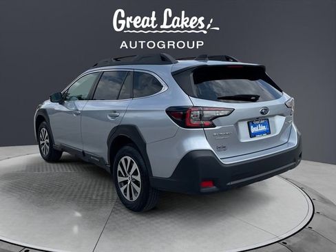 Used 2024 Subaru Outback Premium AWD/4WD image 3