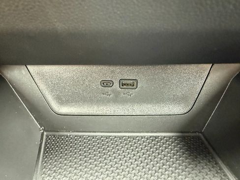 New 2025 Chevrolet Equinox ACTIV w/ Safety and Technology Package image 91