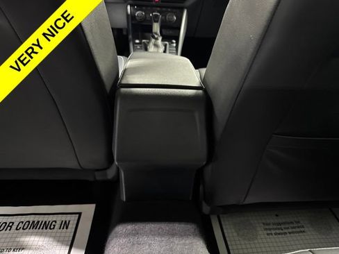 Used 2024 Volkswagen Jetta SE FWD image 25