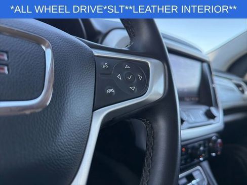 Used 2023 GMC Acadia SLT image 32